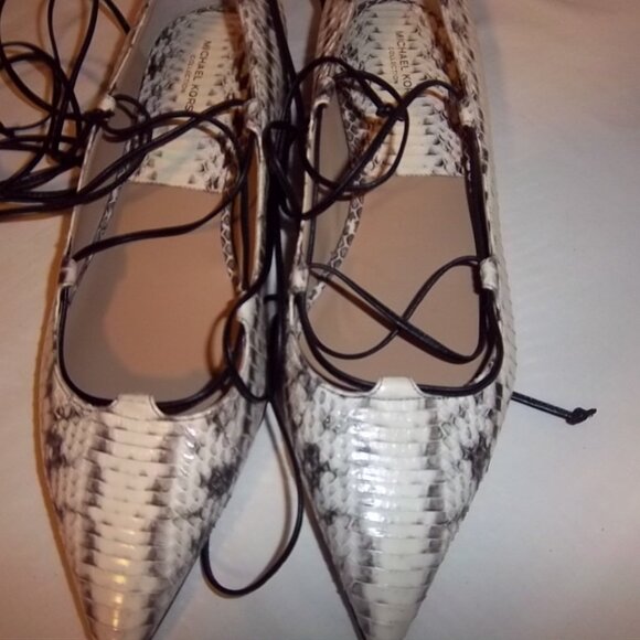 Michael Kors Lace Up Leg Flats Size38.5 - Picture 1 of 7